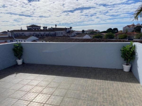 Azor International Apartment I